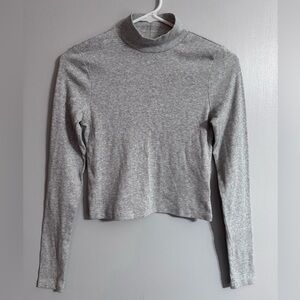 American Eagle Outfitters Gray Crop Turtleneck Size Medium